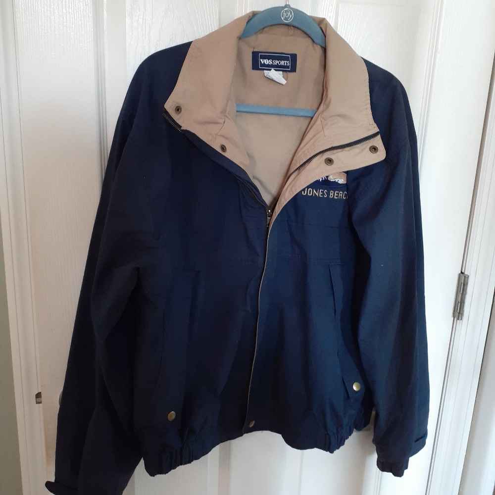 Jones Beach by Voss Sports Size medium long sleeve blue and tan warm windbreaker